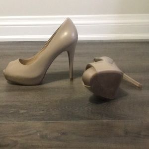 Guess Platform Heels size 8.5